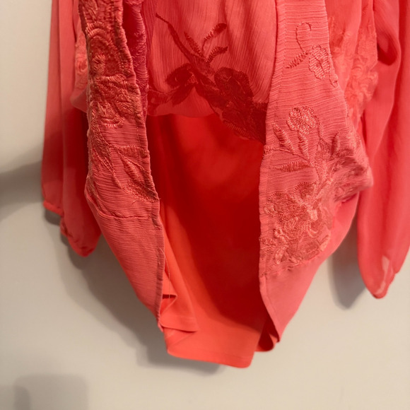 AB Studio Women Size XL Coral Blouse Top Embroidery Floral Fairy Sheer Lined - Picture 2 of 12